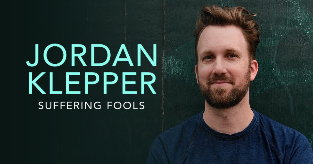 Jordan Klepper: tontos que sufren